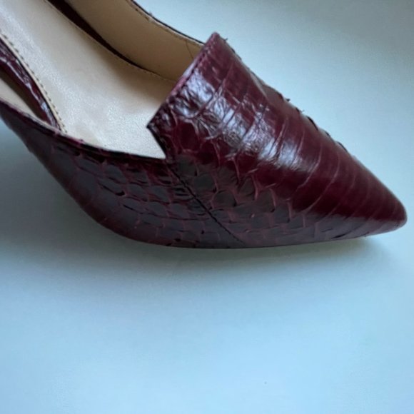 Vince Camuto Heels Pointy Toe Pumps Heels With Snake Print Plum Redish EUC - Picture 10 of 16